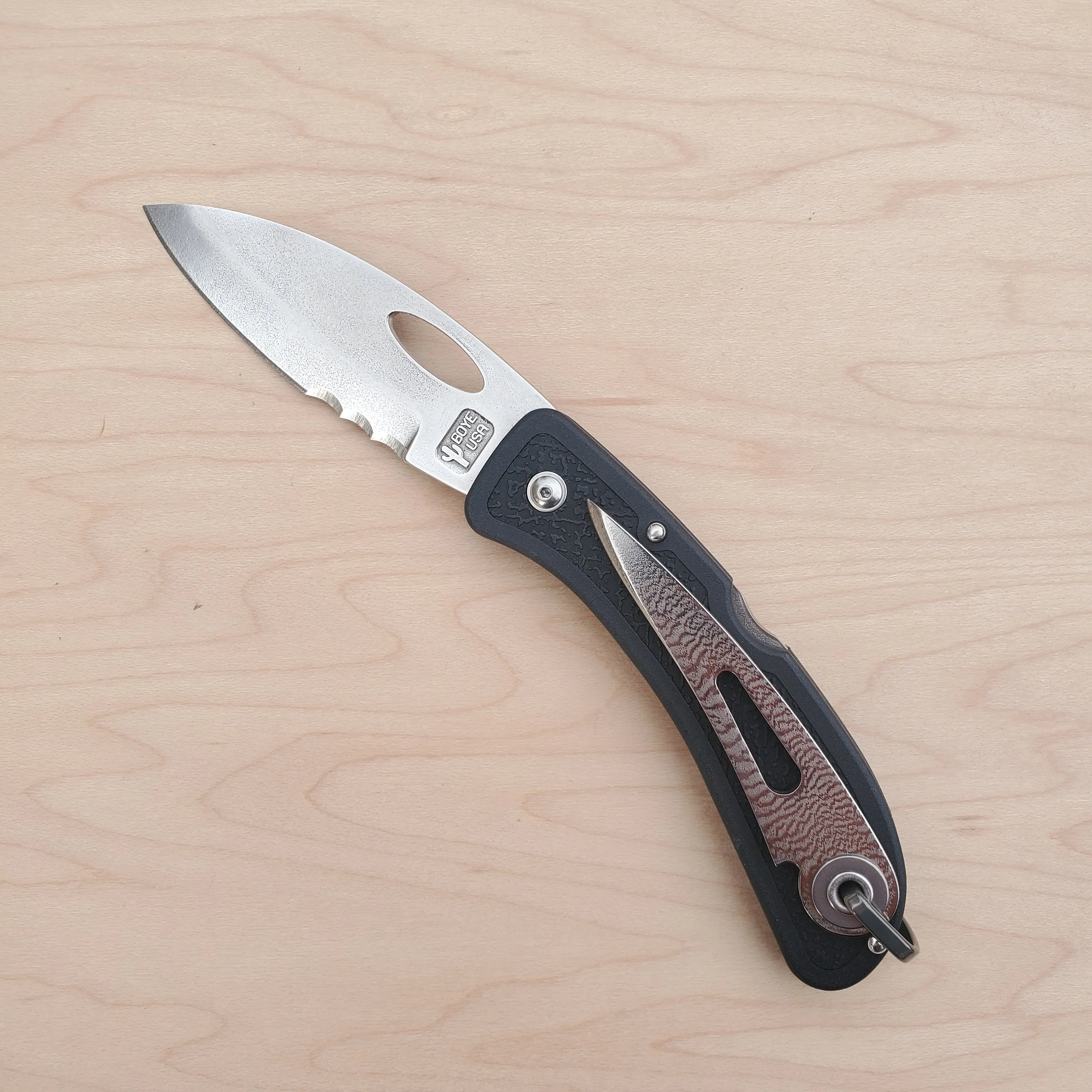 Boye Pointed Tip Folder with Titanium Marlinspike - Black Serrated